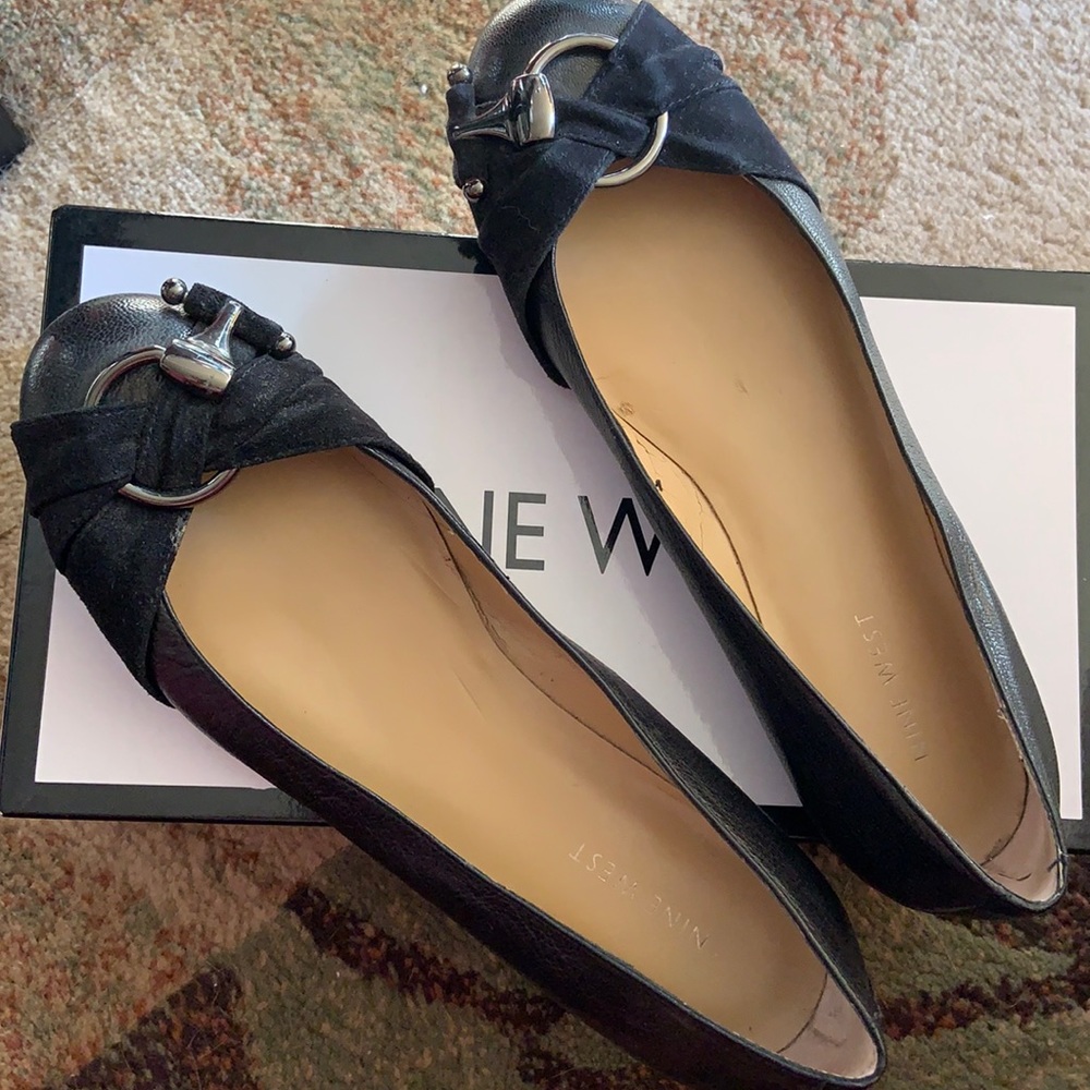 Nine West 8-1/2 black shoes, flats, only wore a couple of times